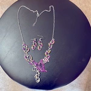 Costume jewelry Butterfly Necklace and earrings set Purple and silver tone color